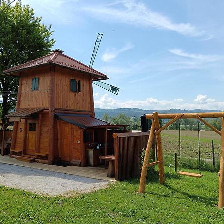 Willa Unique Wooden Holiday House In Nature Lukovica pri Domžalah Zewnętrze zdjęcie