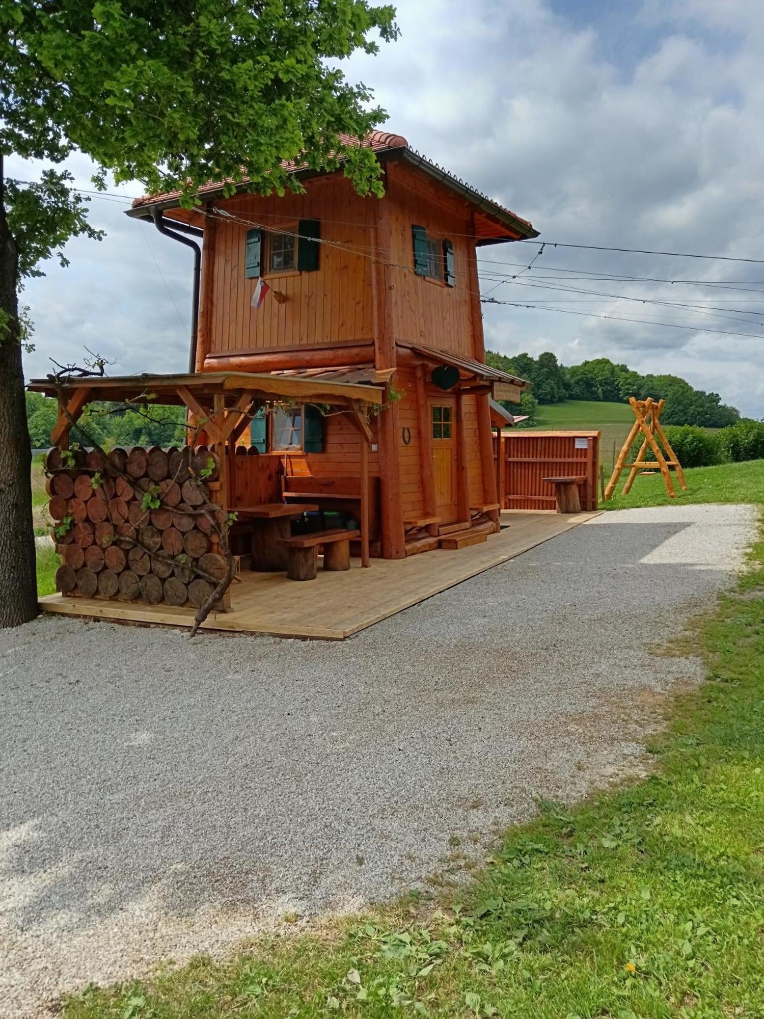 Willa Unique Wooden Holiday House In Nature Lukovica pri Domžalah Zewnętrze zdjęcie