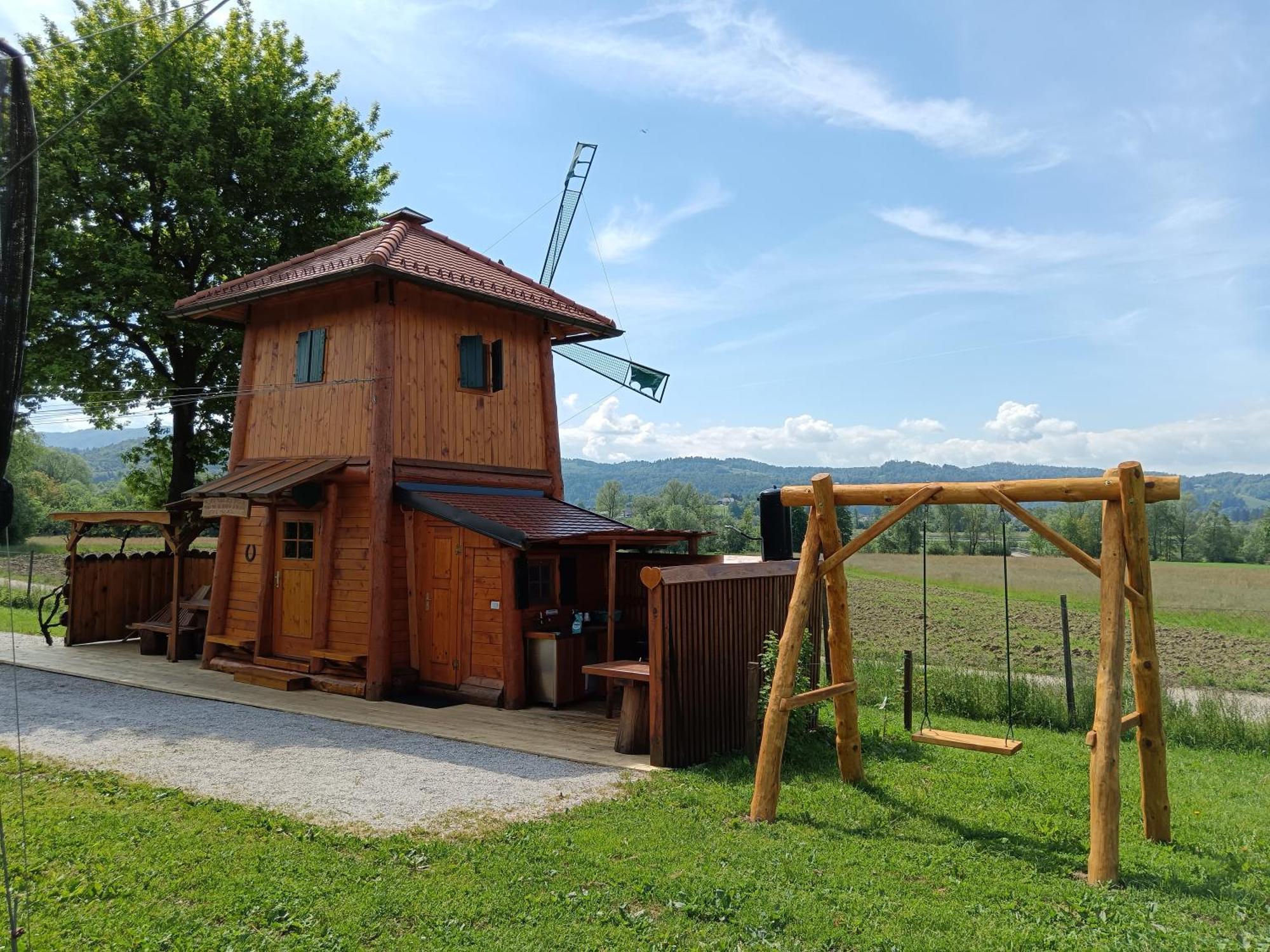 Willa Unique Wooden Holiday House In Nature Lukovica pri Domžalah Zewnętrze zdjęcie