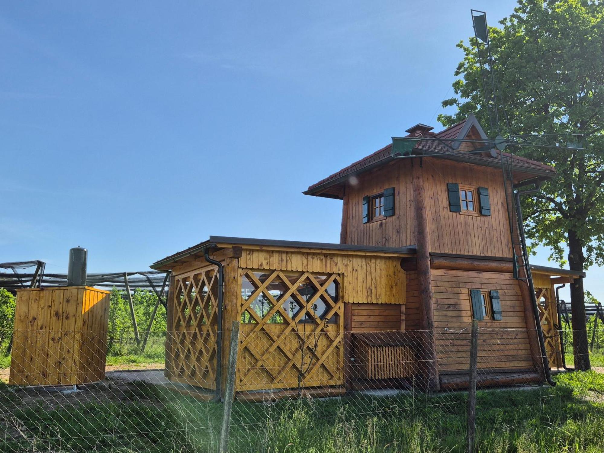 Unique Wooden Holiday House In Nature Lukovica pri Domžalah Zewnętrze zdjęcie