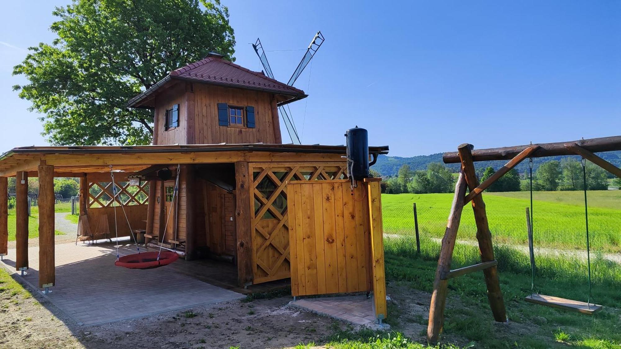 Unique Wooden Holiday House In Nature Lukovica pri Domžalah Zewnętrze zdjęcie